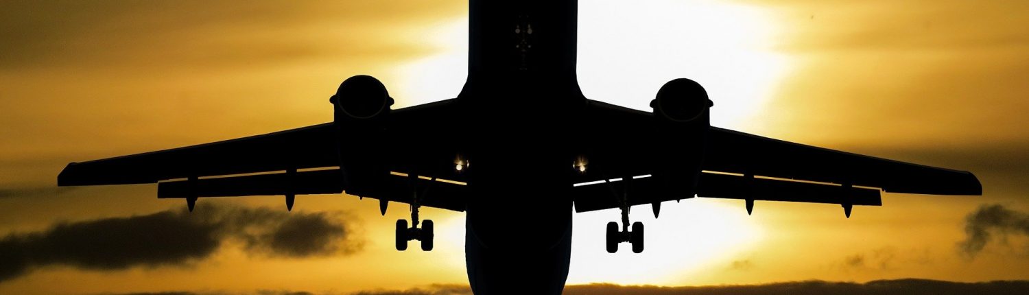 aircraft-1362586_1920